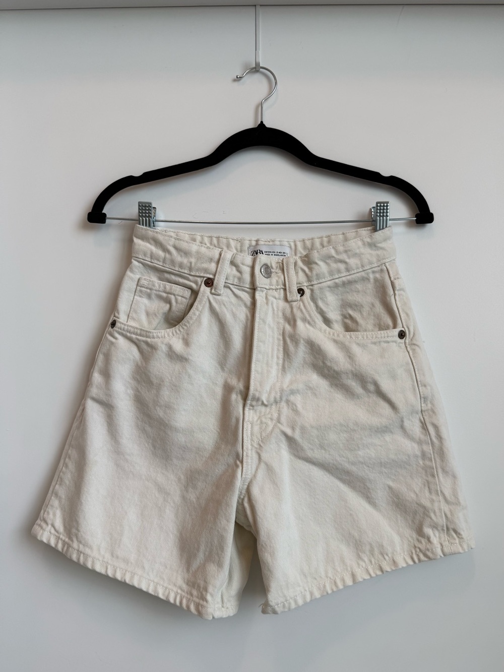 Zara Size 2 High-Rise Cream Denim Shorts